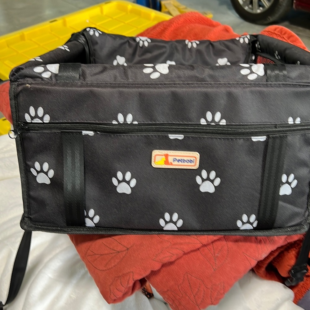Petbobi pet car seat carrier 15”x15”